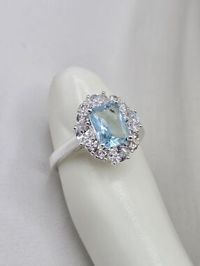 Swarovski Crystal Elements Silver Statement Ring Light Aquamarine Blue Size 6.5